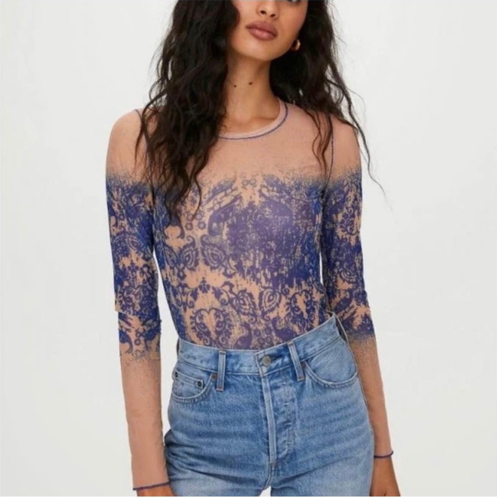Aritzia Wilfred Semi-sheer top (XS)